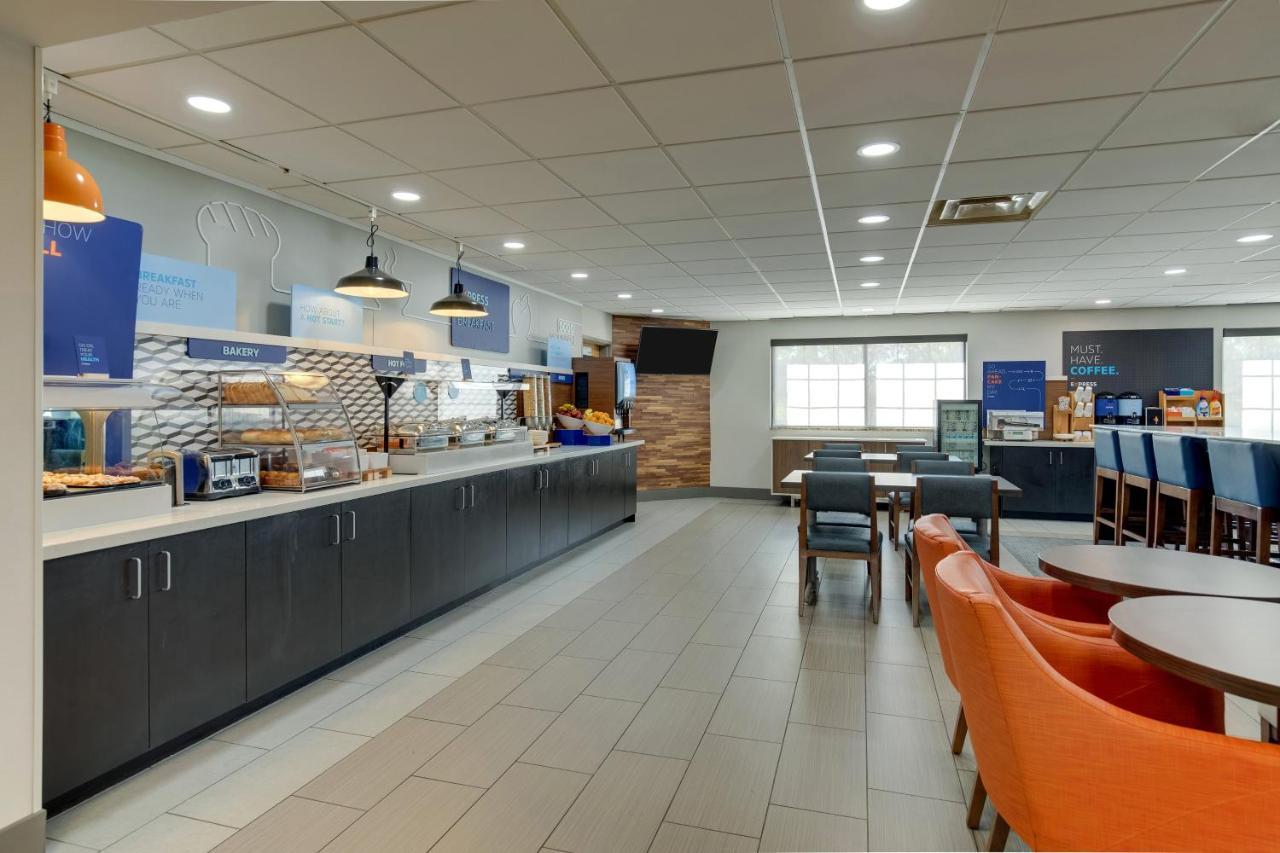 Holiday Inn Express I-95 Capitol Beltway - Largo By Ihg Zewnętrze zdjęcie